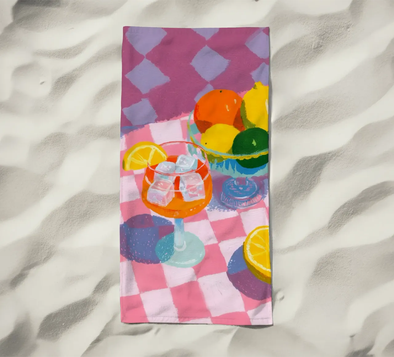 Früchtezauber mit Aperol Strandtuch von Carinaprint
