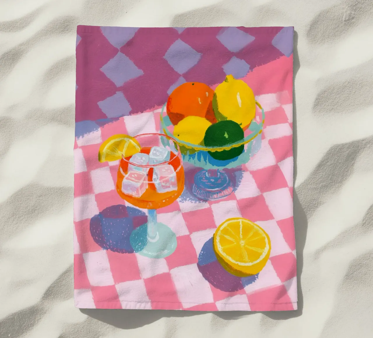 Früchtezauber mit Aperol Strandtuch von Carinaprint