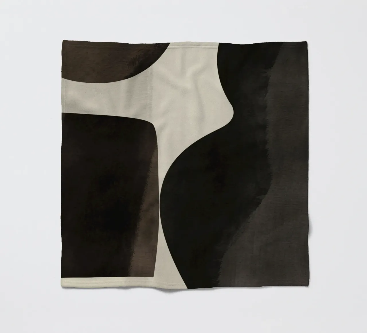 Forme organiche in bianco e nero coperta in pile da Little Dean