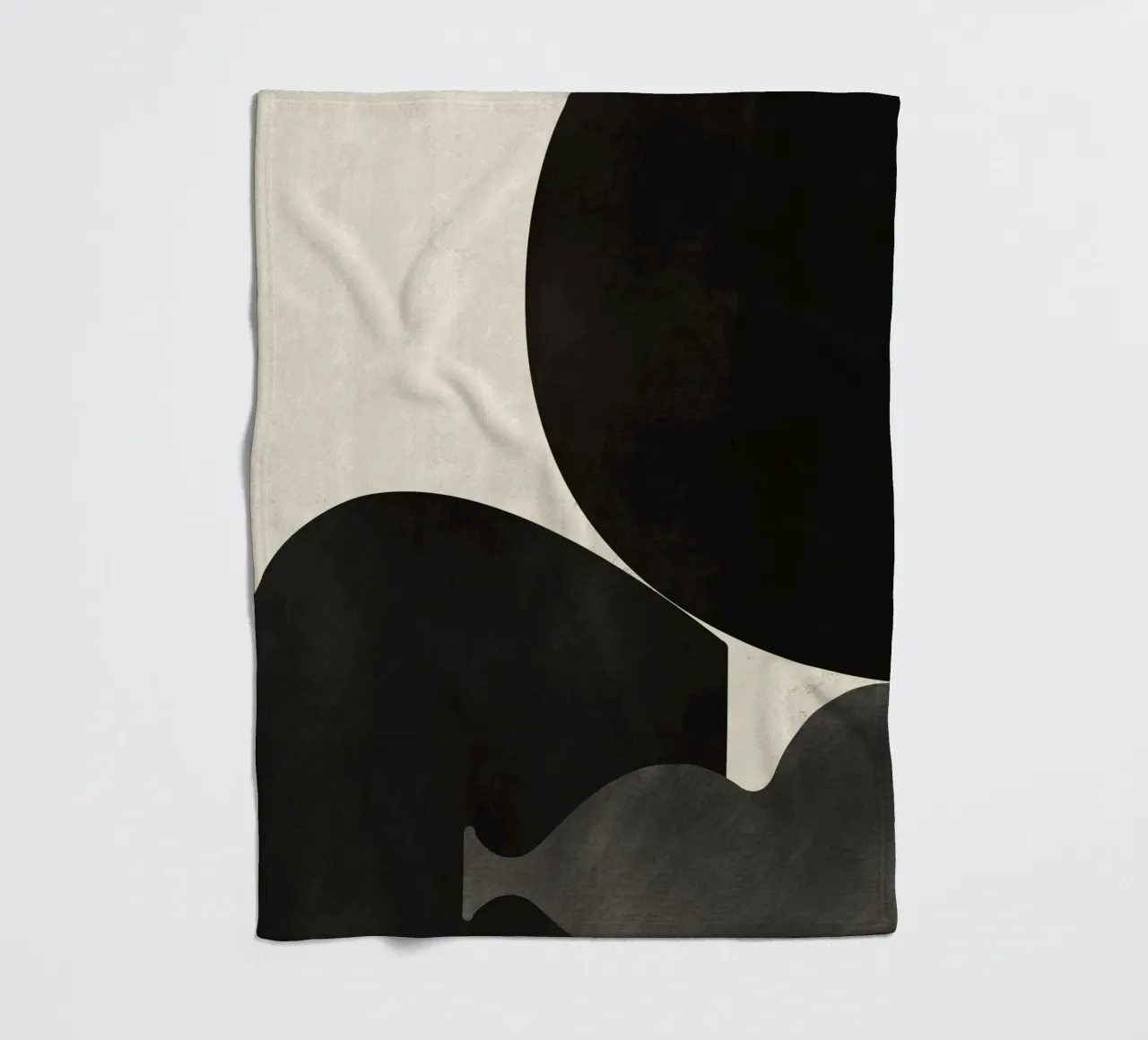 Forme organiche in bianco e nero 02 coperta in pile da Little Dean