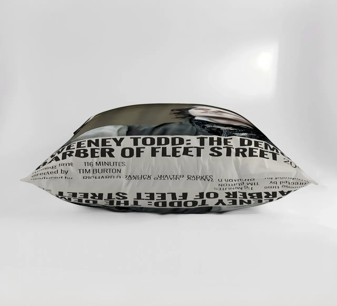SWEENEY TODD THE DEMON BARBER OF FLEET STREET 2007 cuscino da MVFminimalist