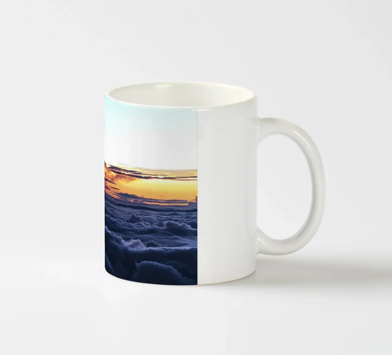 paesaggio nuvoloso e raggi di sole tazza in ceramica da space words