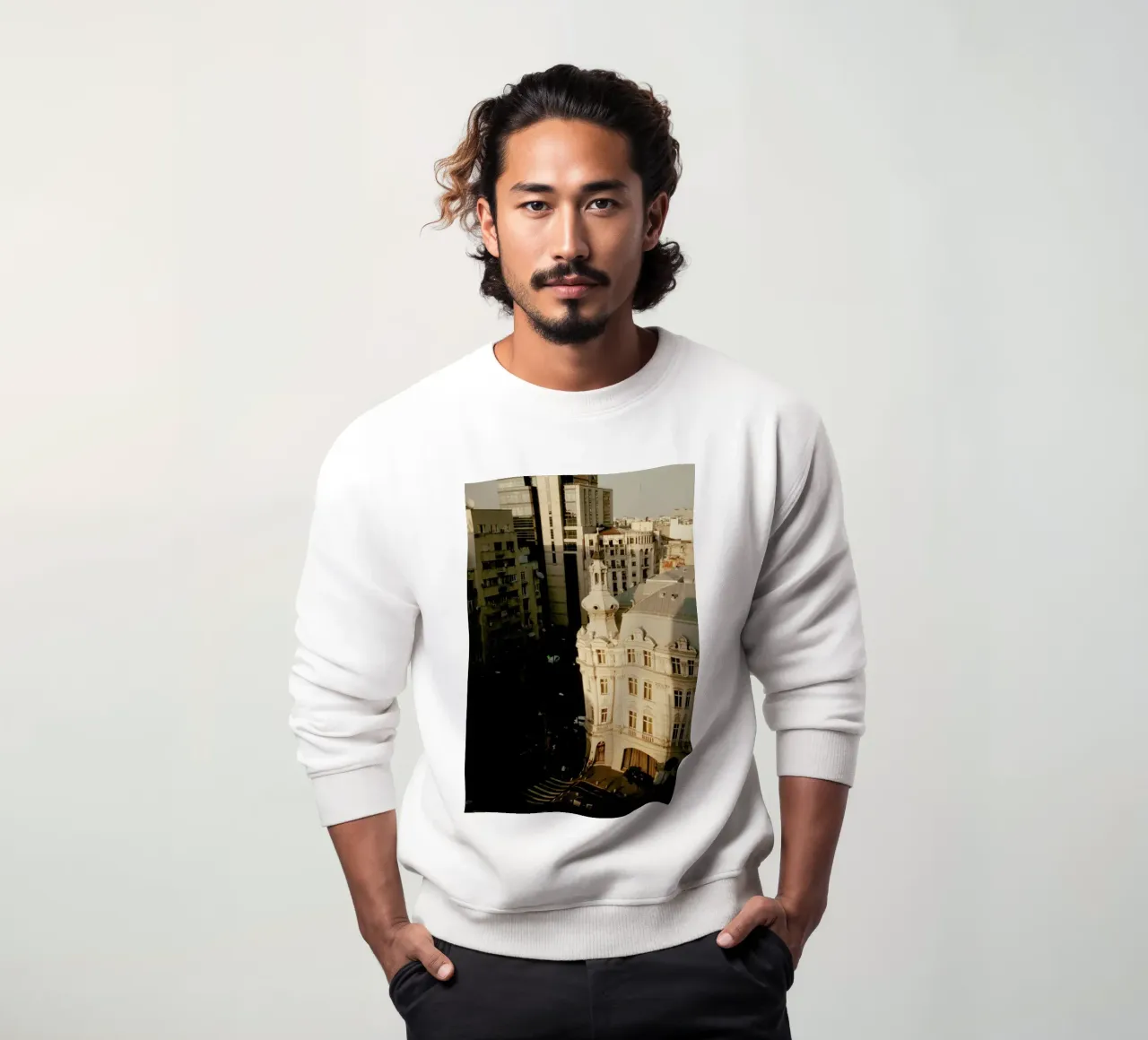 Analog Series Bucharest Love Sweatshirt von Sebastian Hilgetag
