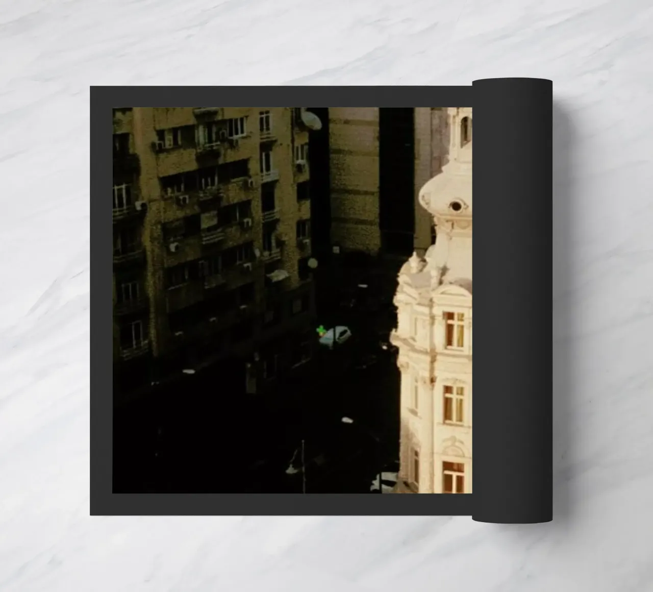 Analog Series Bucharest Love felpudo de Sebastian Hilgetag