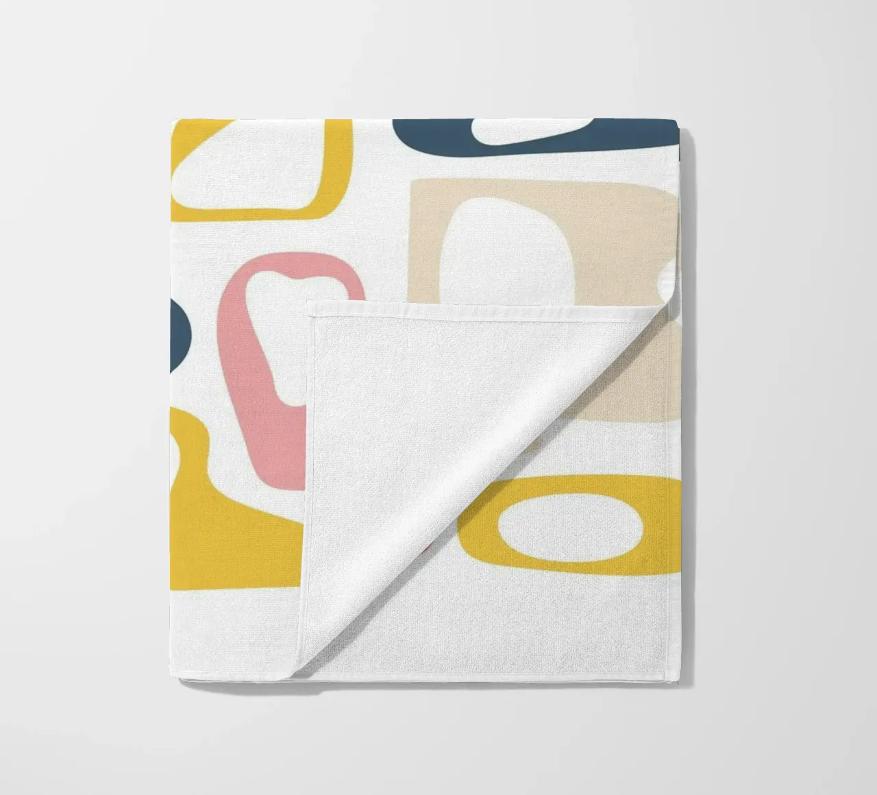 abstract symbool strandhanddoek van pastel color shape