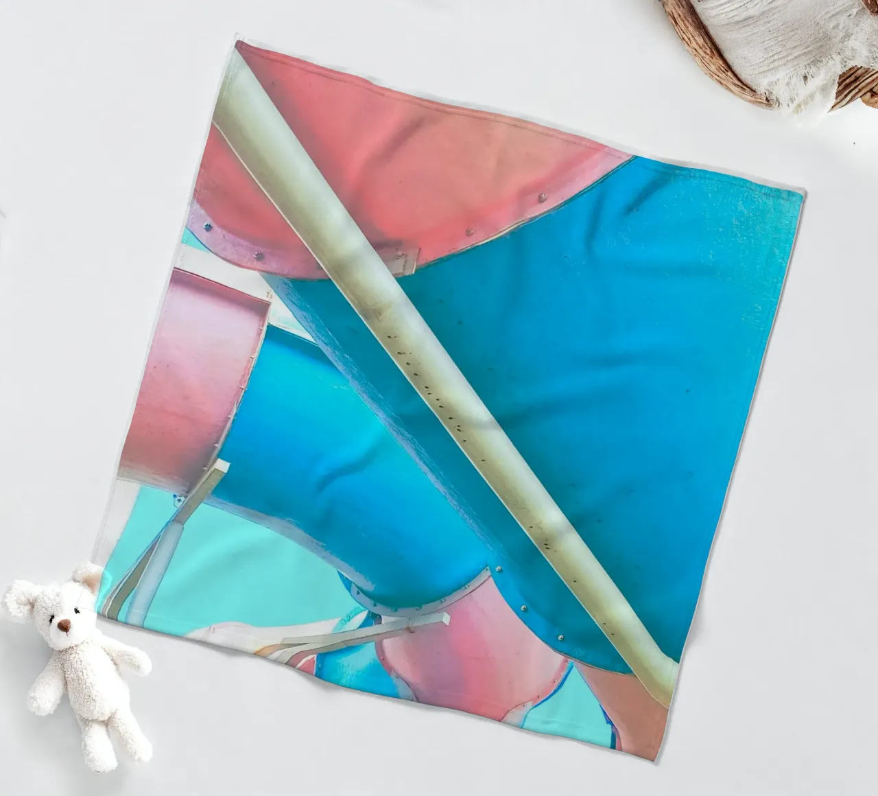 scivolo d'acqua colorato coperta in pile da pastel color shape