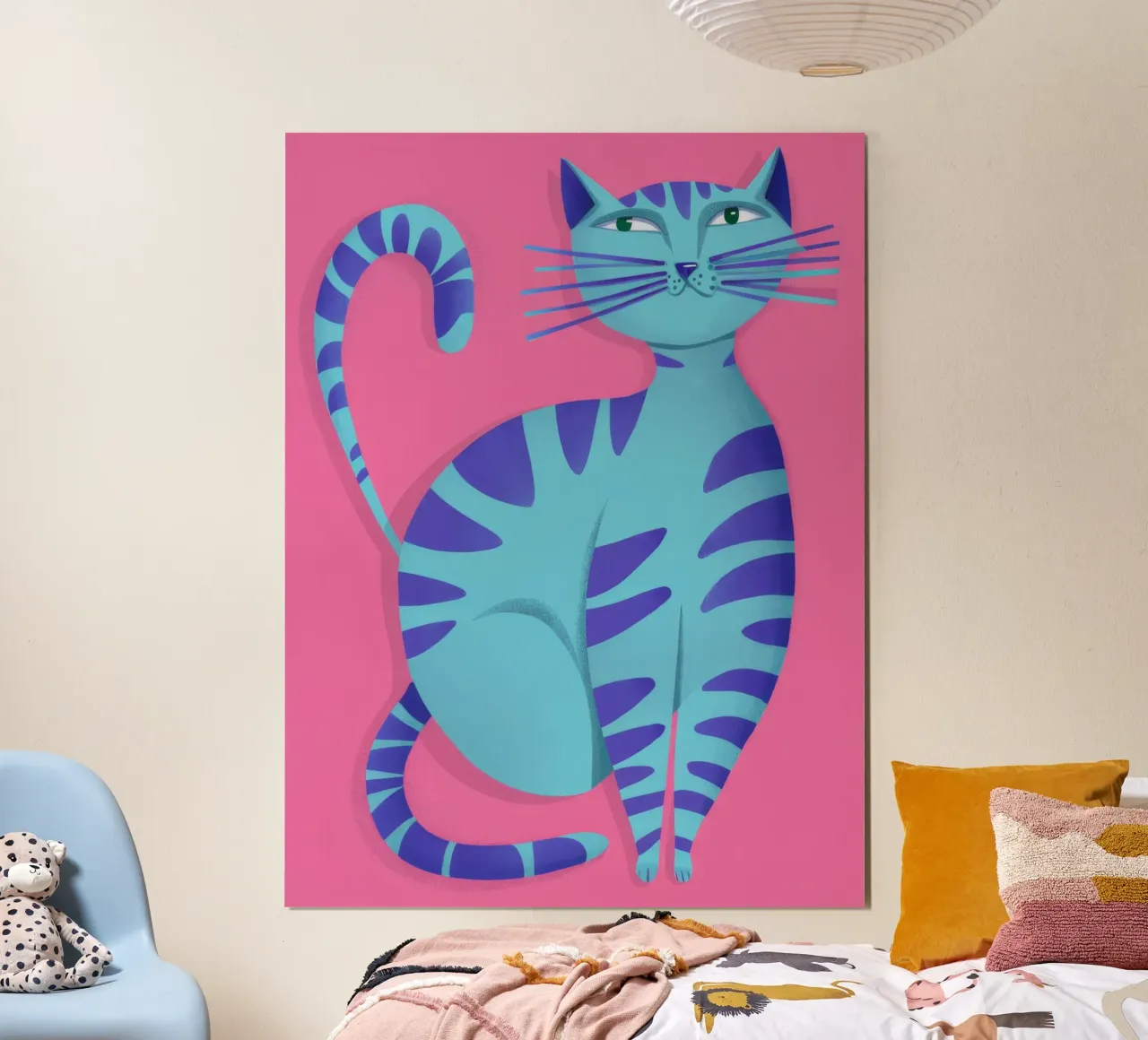Gatto blu soriano rosa poster con telaio in legno da Stone Decade