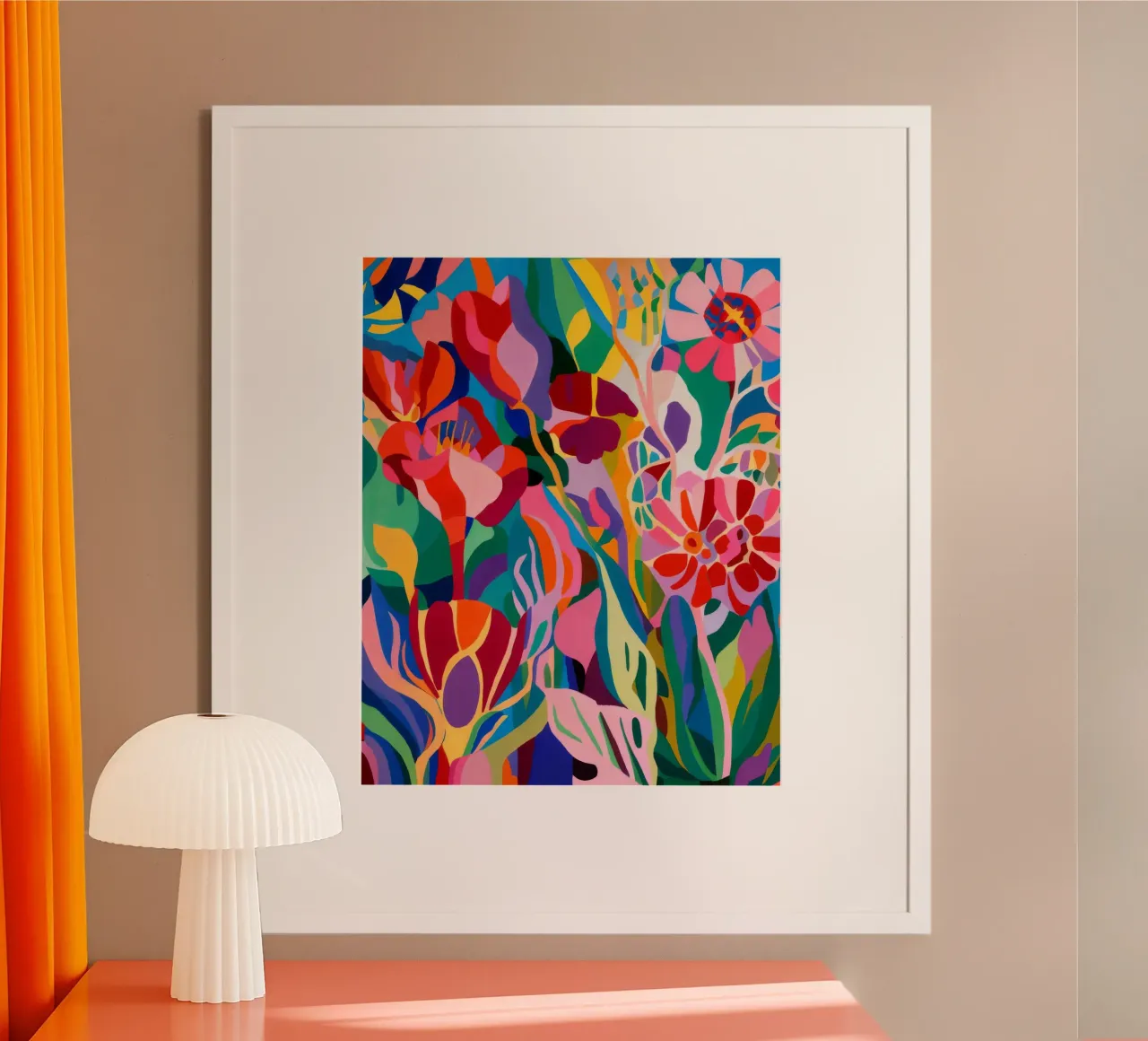 Eruzione di tulipani cremisi poster con telaio in legno da Pan Denim