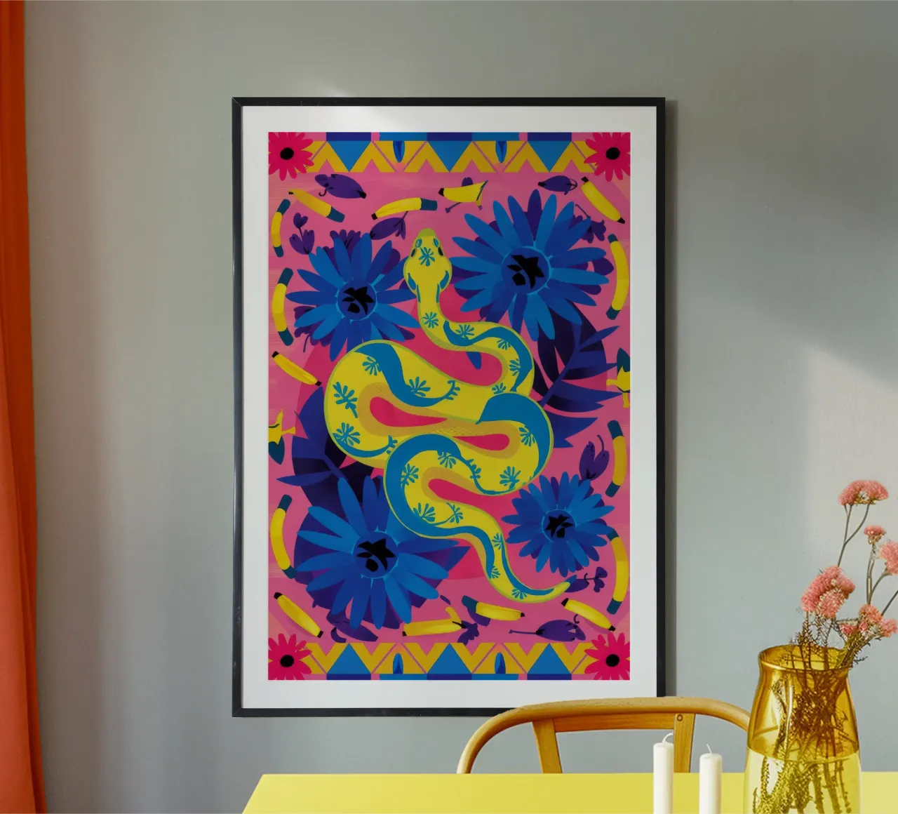 Fiore blu psichedelico poster con telaio in legno da Stone Decade