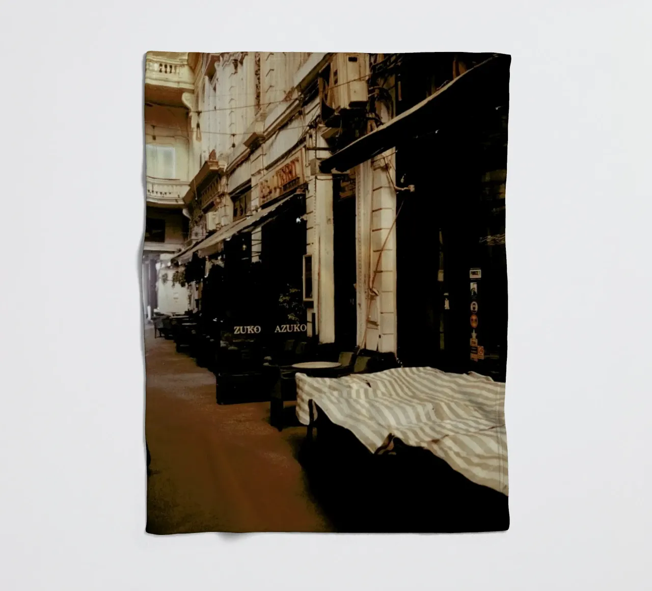 Analog Series Closed Mall coperta in pile da Sebastian Hilgetag
