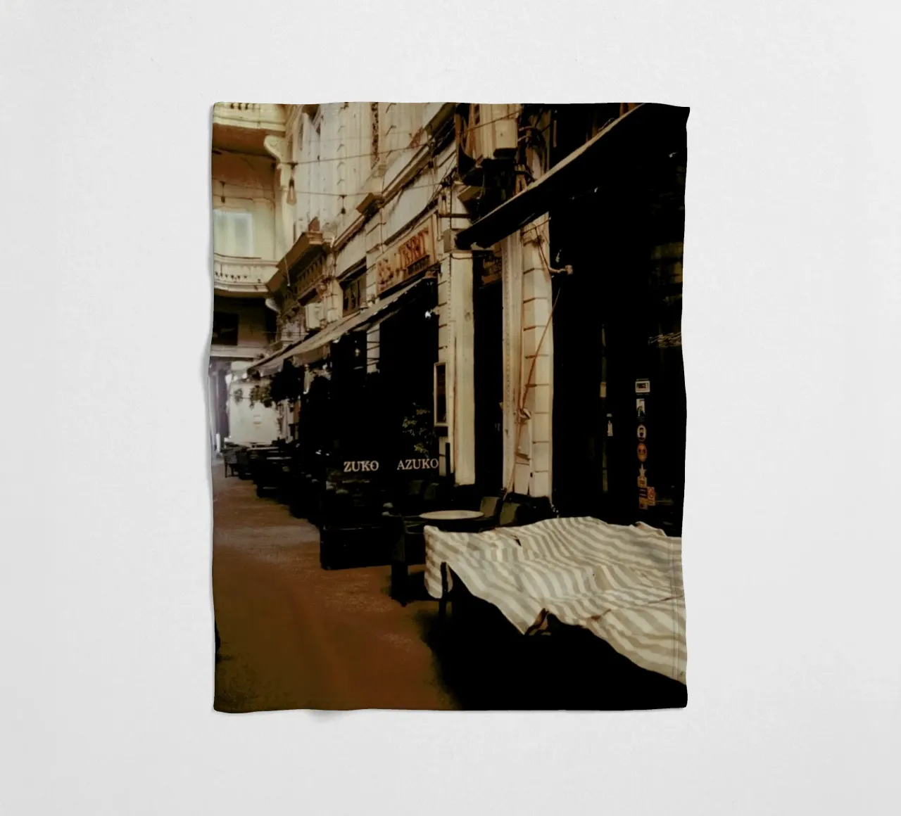 Analog Series Closed Mall coperta in pile da Sebastian Hilgetag