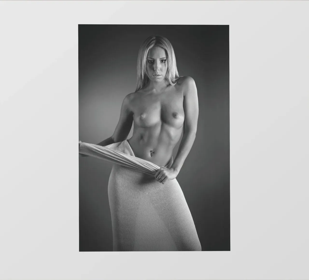 Ashlee in cotton 2 Mono telo in pvc da Dave Hare Photography