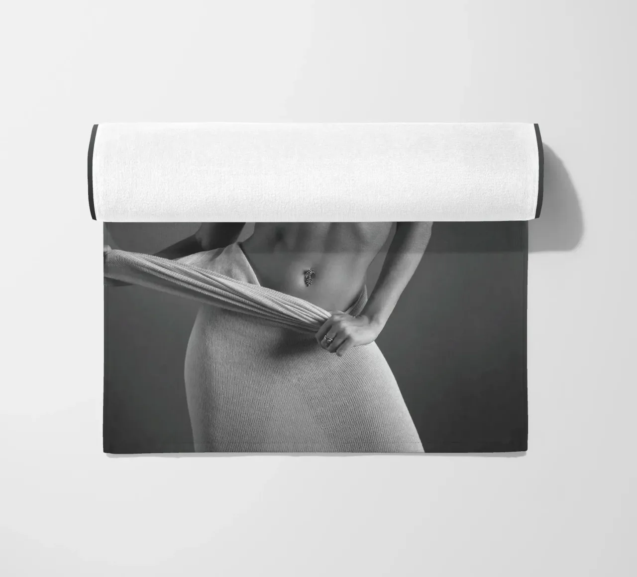 Ashlee in cotton 2 Mono strandhanddoek van Dave Hare Photography