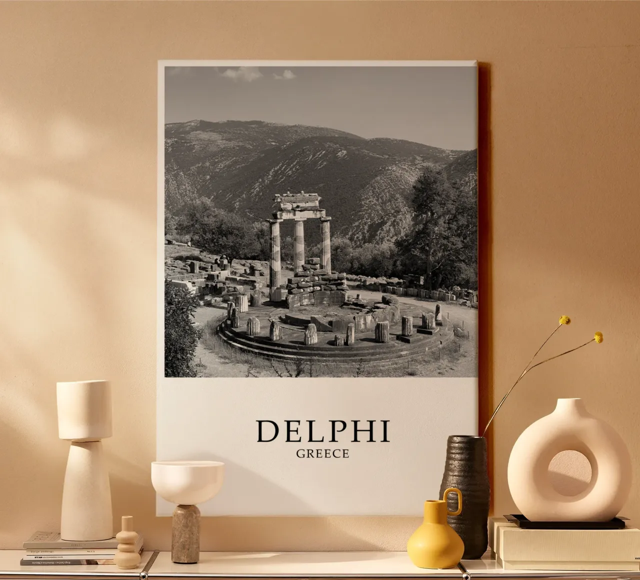 Delfi Grecia Architettura Scena in scala di grigi tela da Charnwood Prints