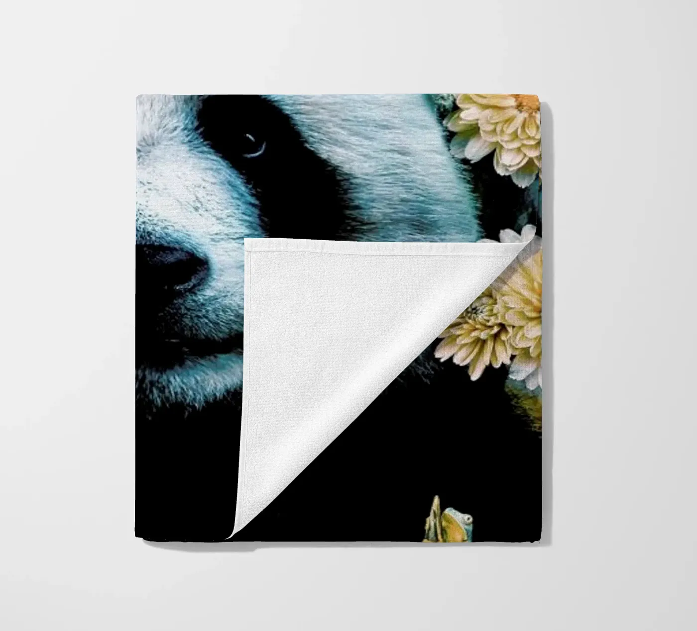 Panda beach towel by Wouter Rikken
