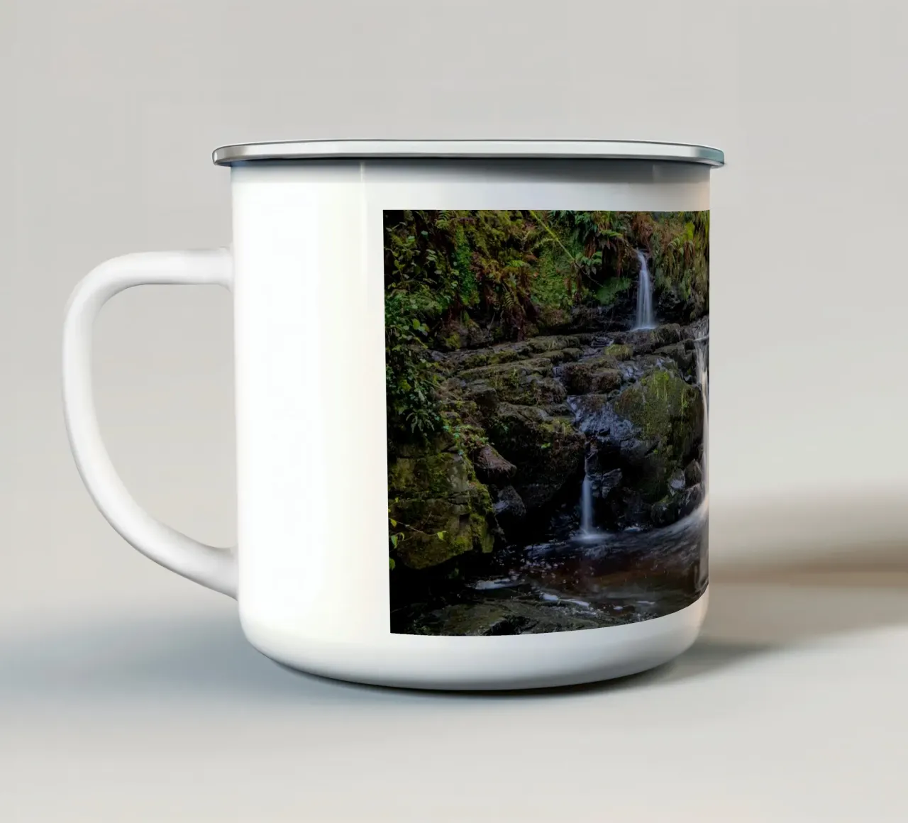 Glenariff Falls 3 tazza in smalto da Dave Hare Photography
