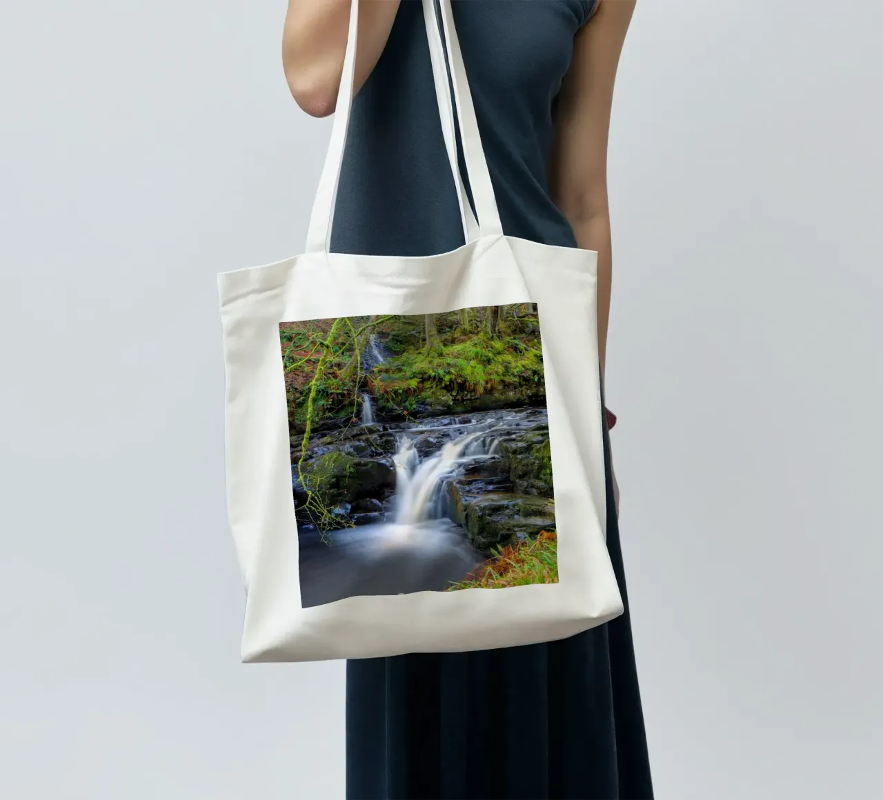 Glenariff Falls 2 borsa in juta da Dave Hare Photography