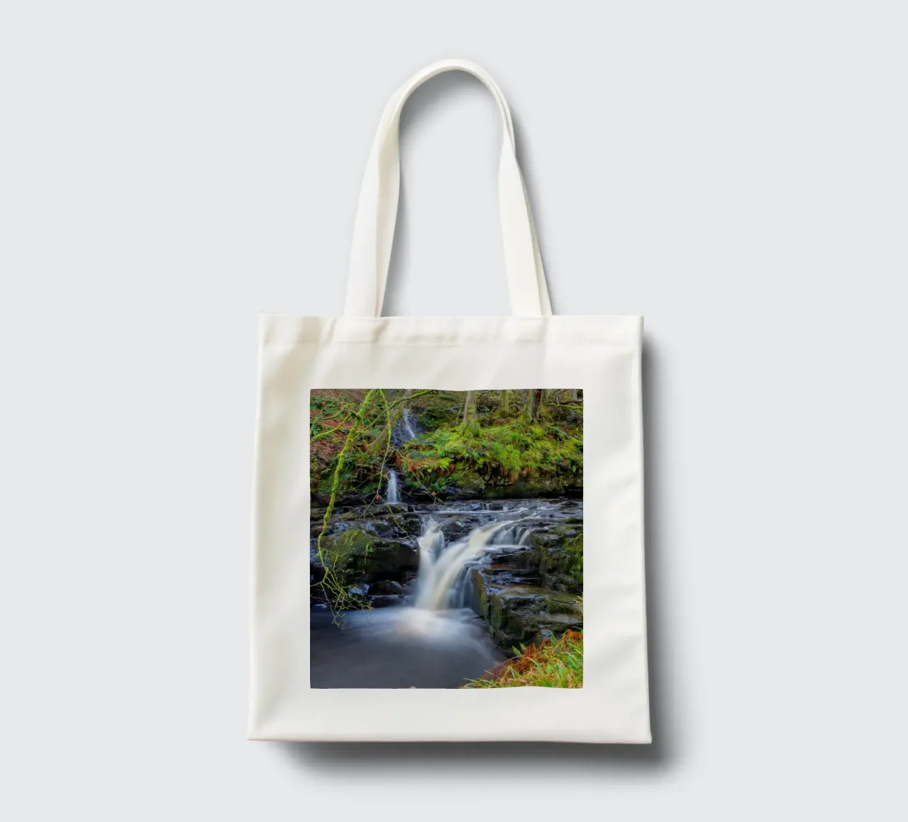 Glenariff Falls 2 borsa in juta da Dave Hare Photography