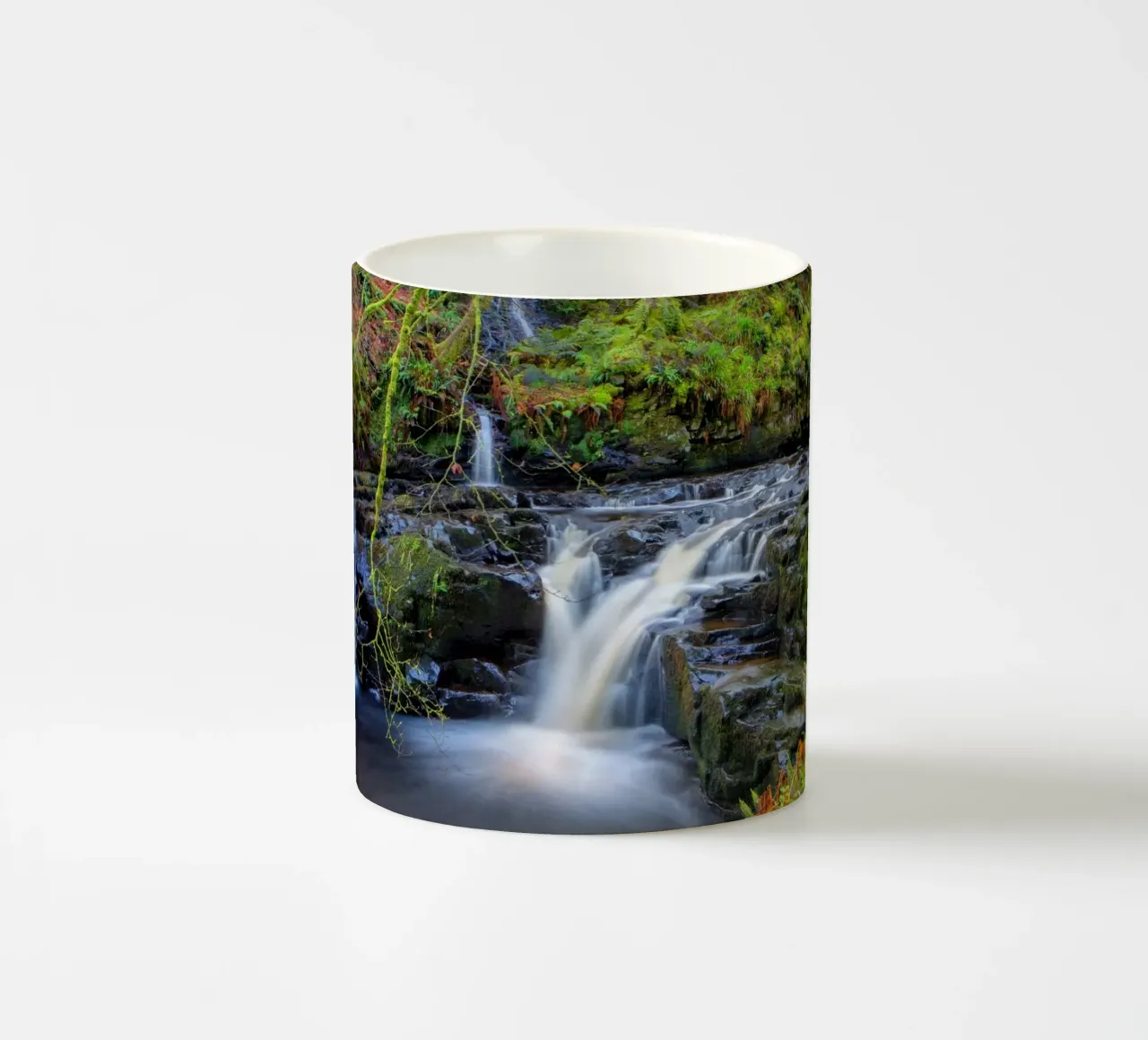 Glenariff Falls 2 tazza in ceramica da Dave Hare Photography