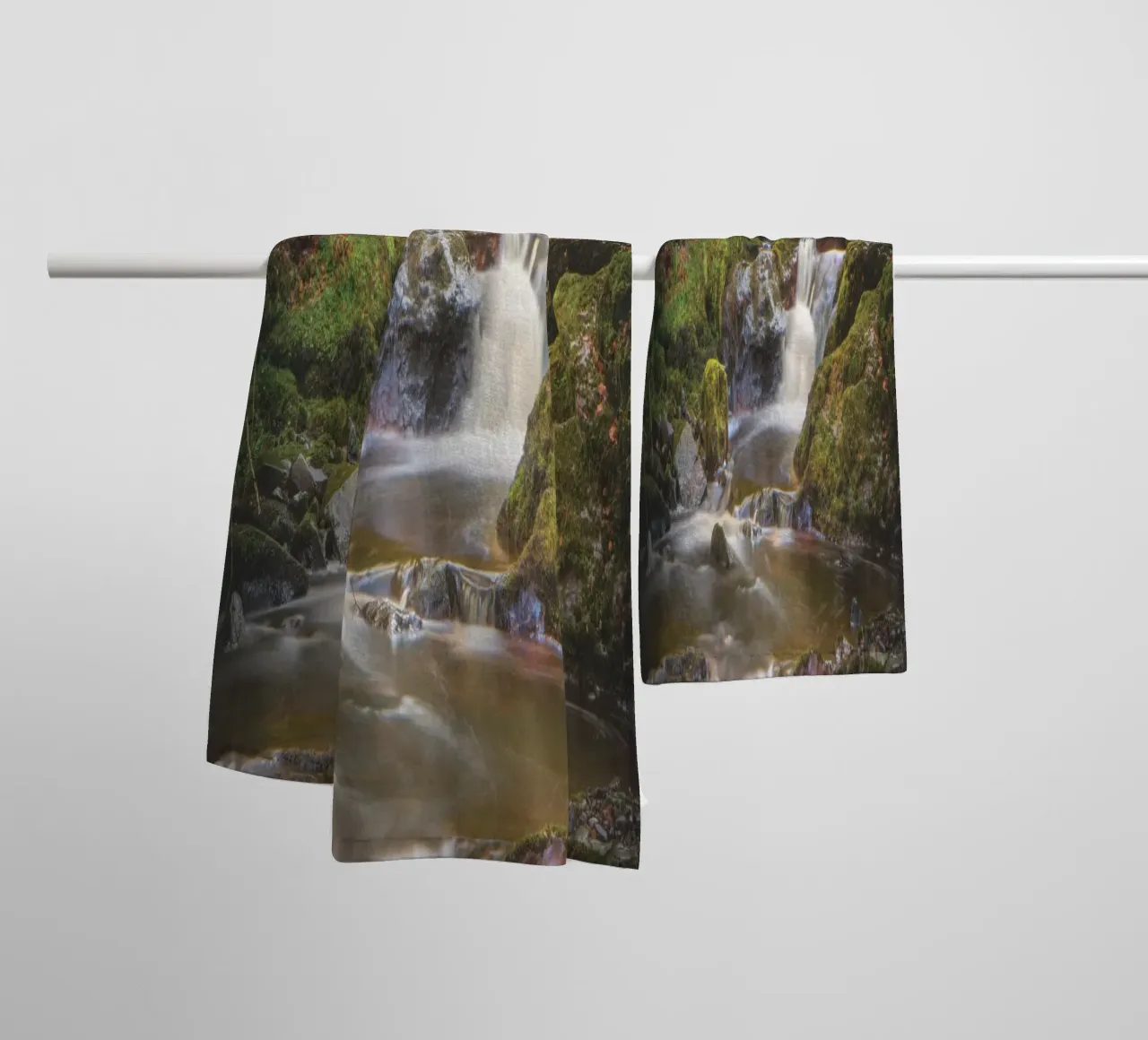 Glenariff Falls asciugamano da bagno da Dave Hare Photography