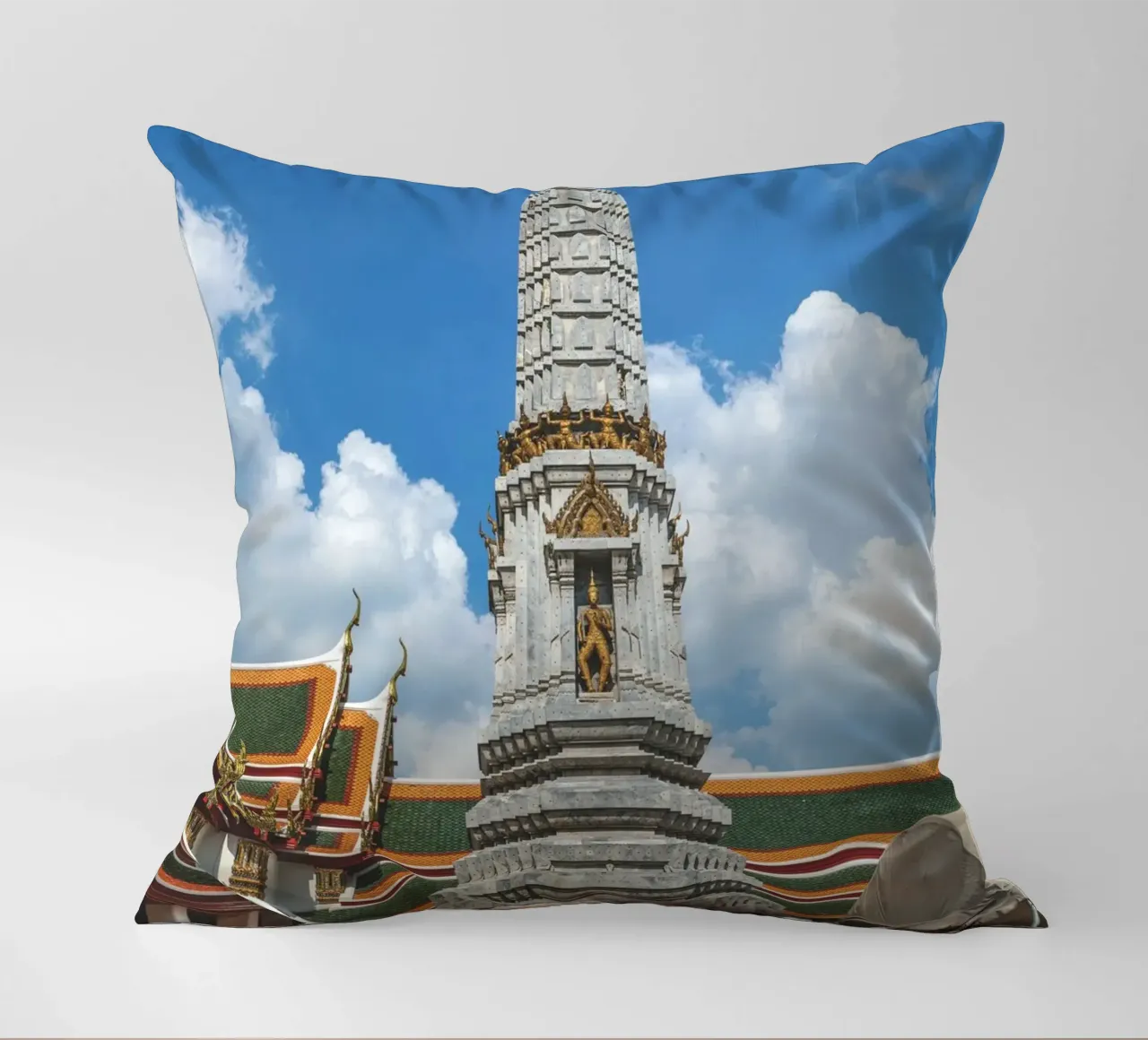 Grand Palace Pagoda cuscino da Dave Hare Photography