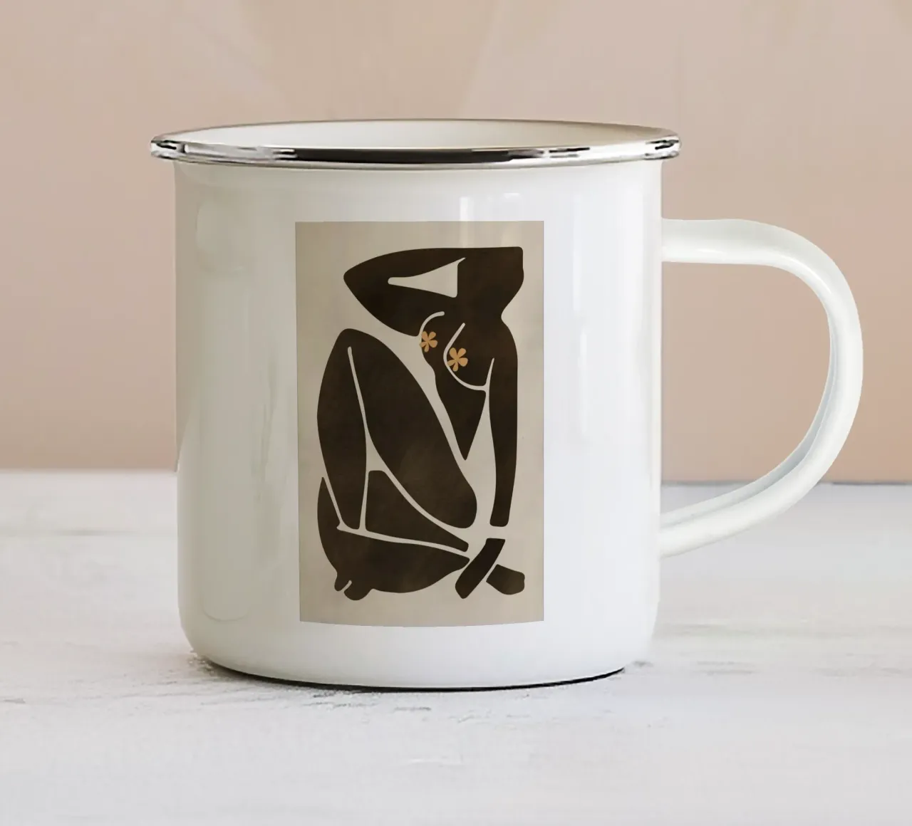 Nudo ritagliato tazza in smalto da Little Dean