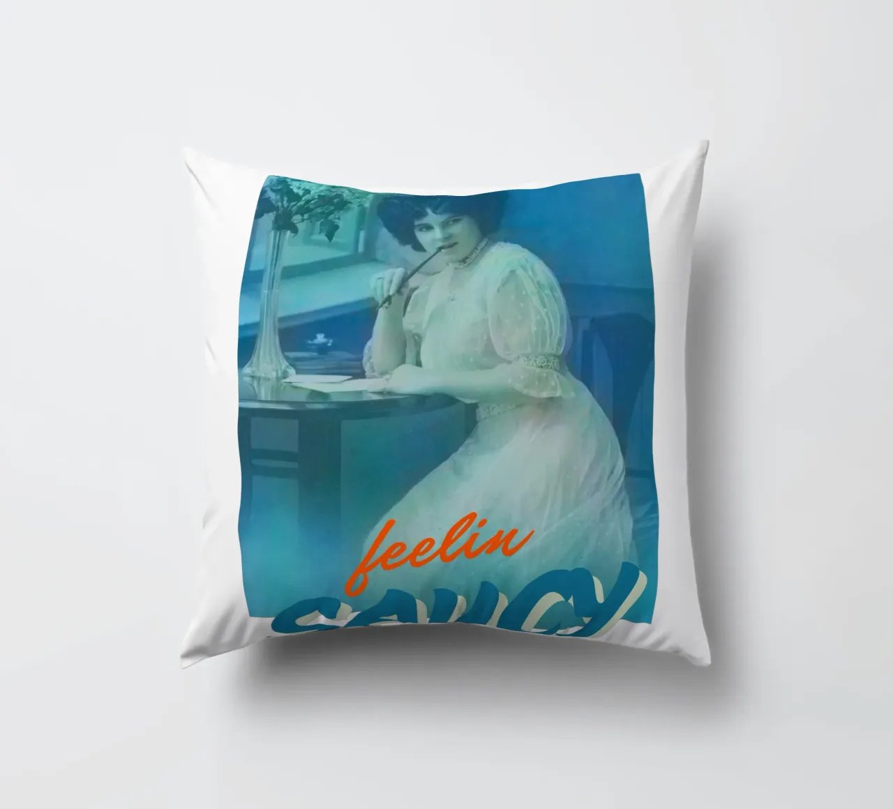 Feelin Saucy | Press Play Art Print Remix cuscino da Press Play Art Prints
