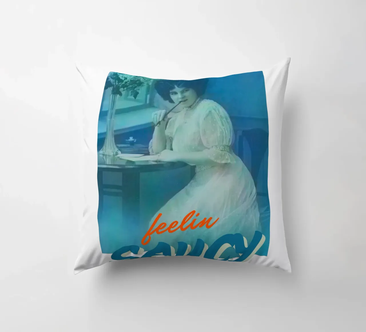 Feelin Saucy | Press Play Art Print Remix cuscino da Press Play Art Prints