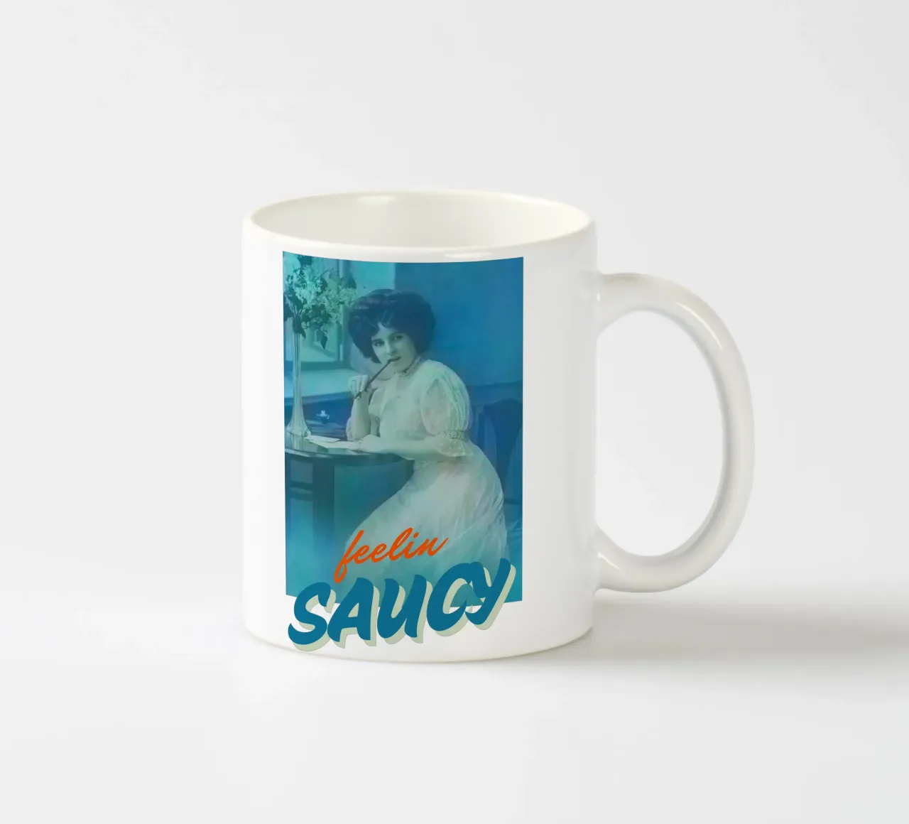 Feelin Saucy | Press Play Art Print Remix tazza in ceramica da Press Play Art Prints