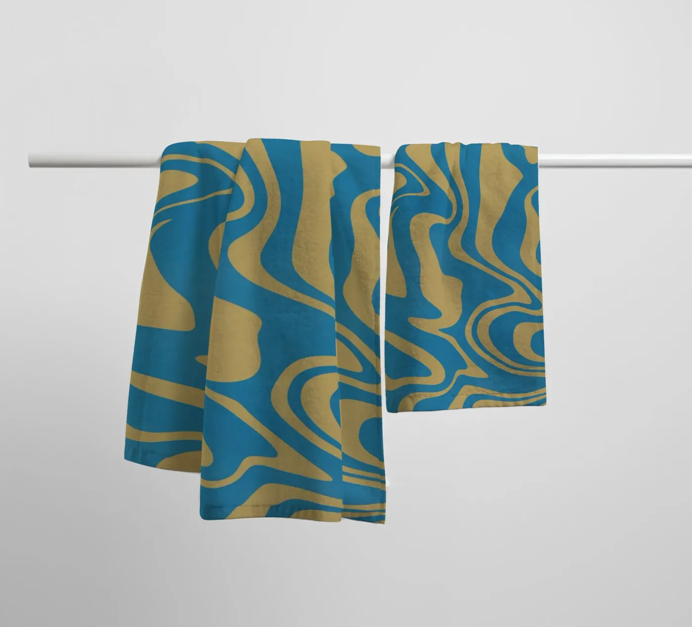 Fluid lines pattern badhanddoek van Little Dean