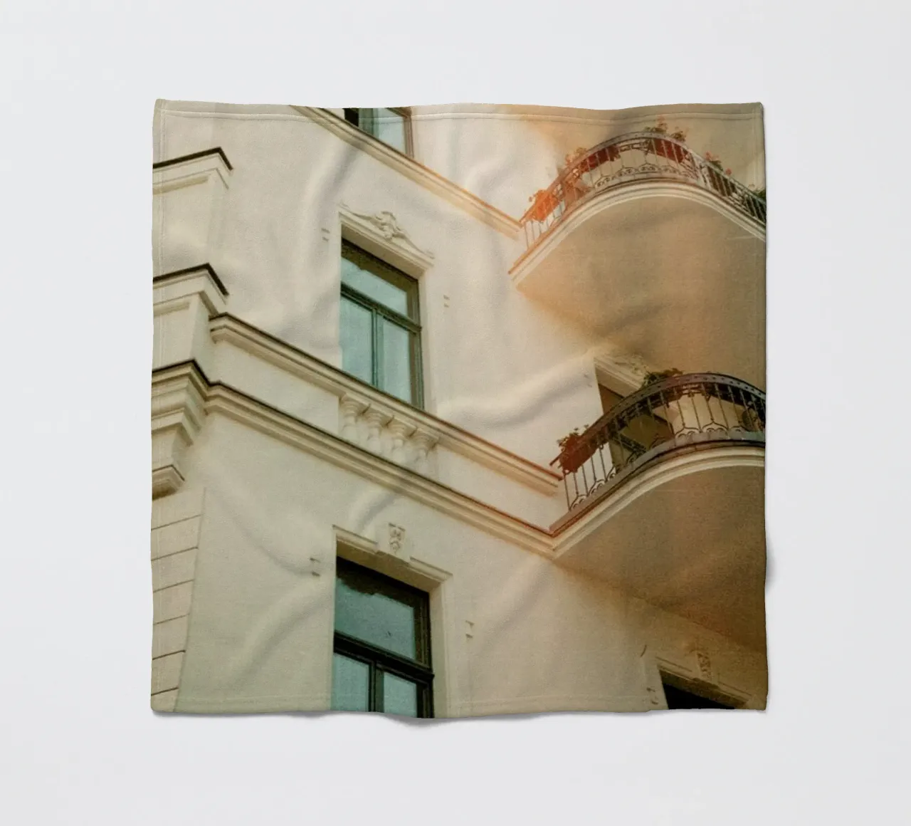 Analog Series Flares On Architecture coperta in pile da Sebastian Hilgetag