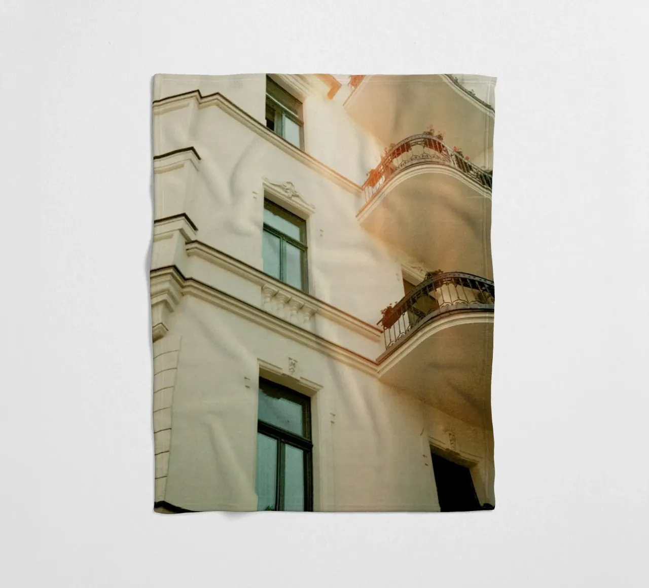 Analog Series Flares On Architecture coperta in pile da Sebastian Hilgetag