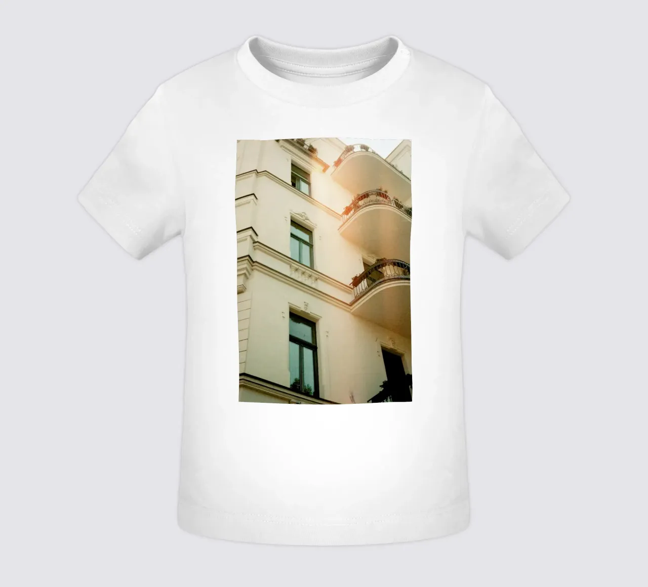Analog Series Flares On Architecture Baby T-Shirt von Sebastian Hilgetag