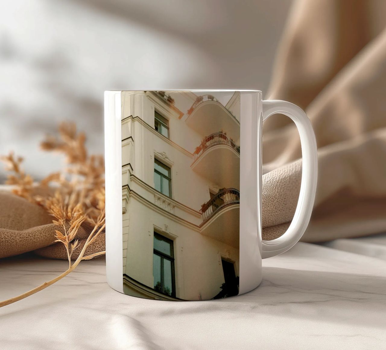 Analog Series Flares On Architecture tazza in ceramica da Sebastian Hilgetag
