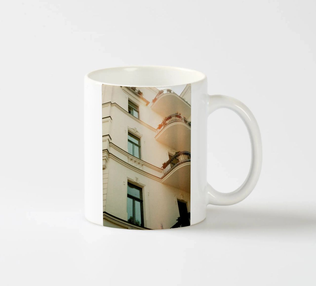 Analog Series Flares On Architecture tazza in ceramica da Sebastian Hilgetag