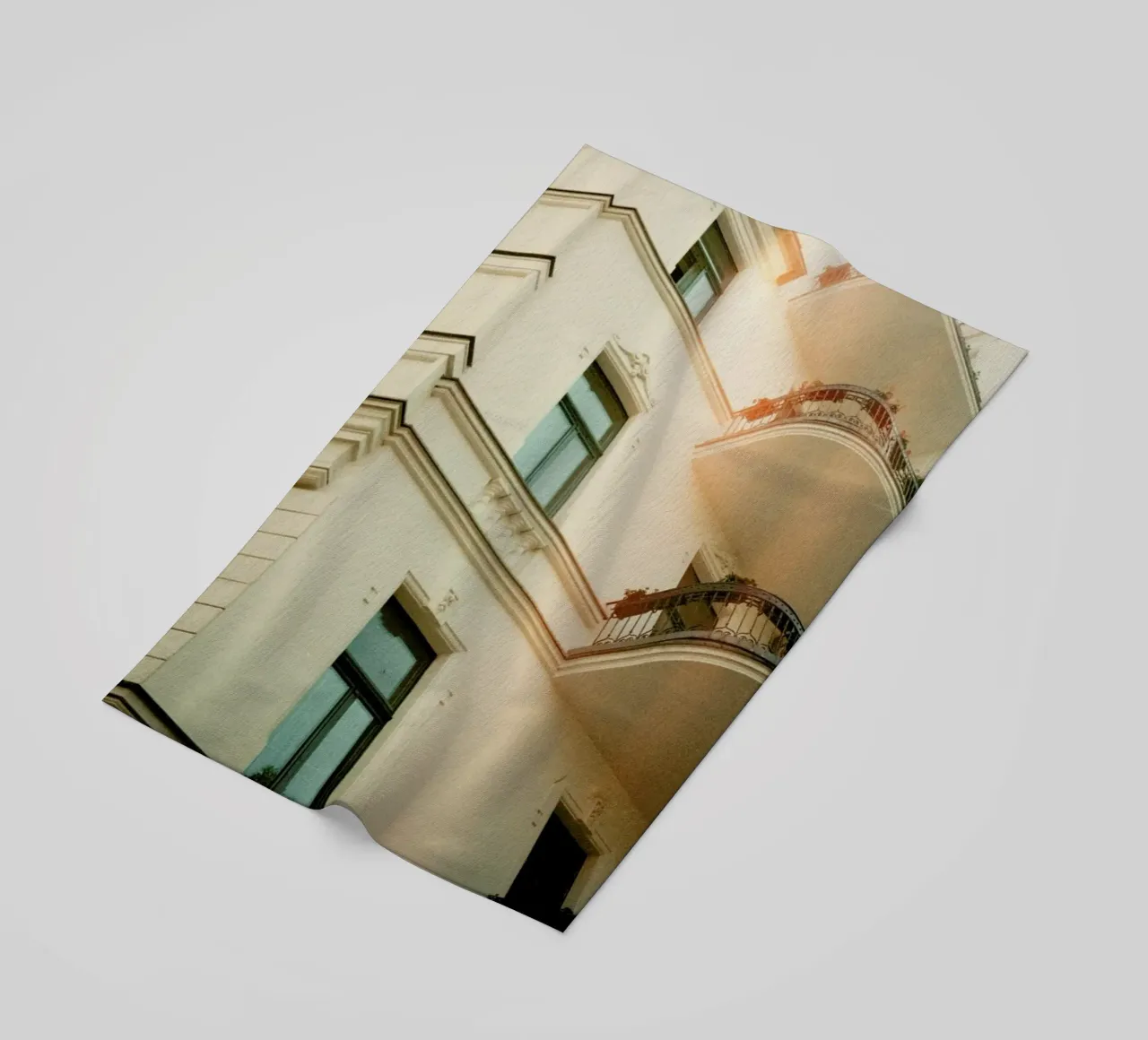 Analog Series Flares On Architecture serviette de plage de Sebastian Hilgetag