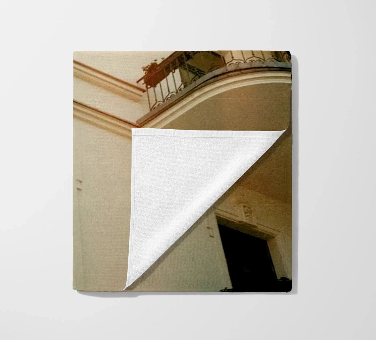Analog Series Flares On Architecture telo mare da Sebastian Hilgetag