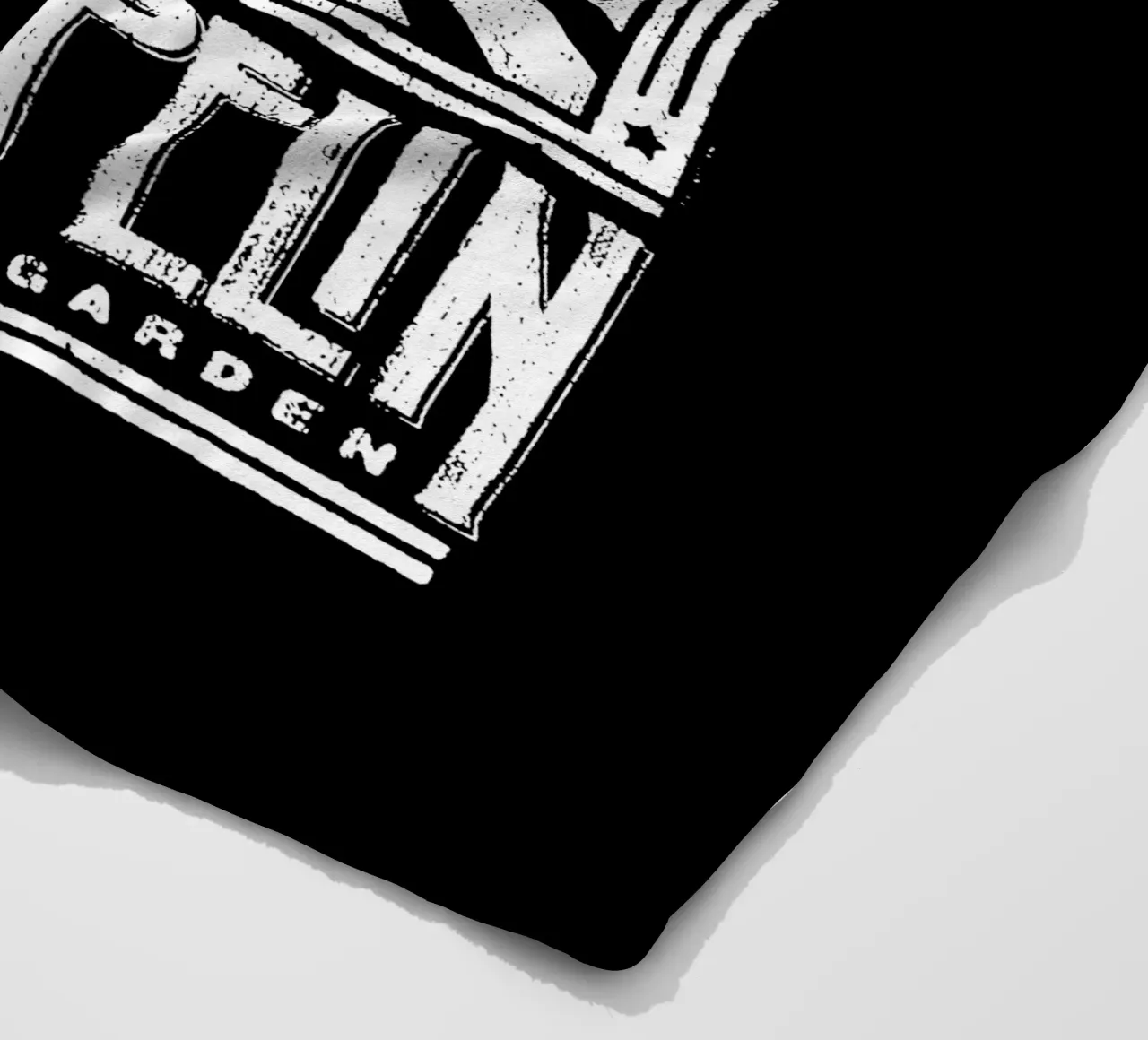 Led Zeppelin - White Typography Fleecedecke von Gage Gottlieb