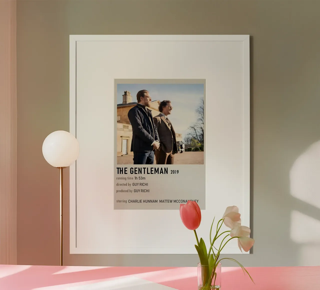 THE GENTLEMAN 2019 poster con telaio in legno da MVFminimalist