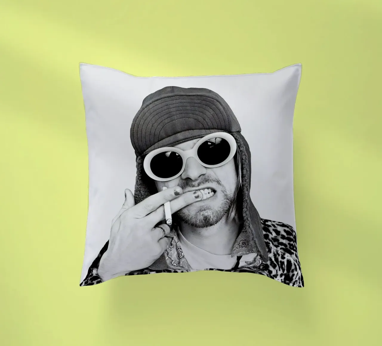 Kurt Cobain and Cigarette cuscino da nicol shop