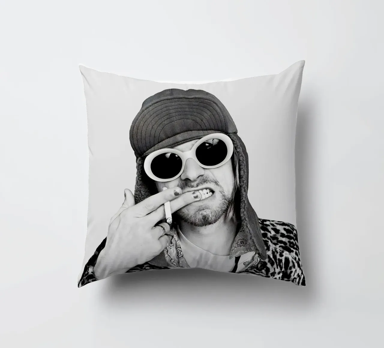 Kurt Cobain and Cigarette cuscino da nicol shop