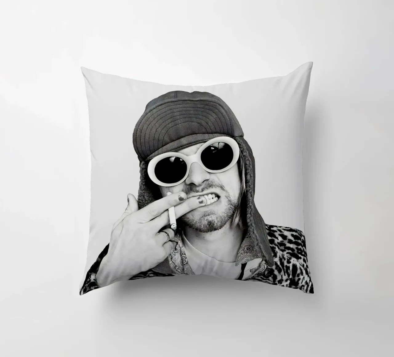 Kurt Cobain and Cigarette cuscino da nicol shop