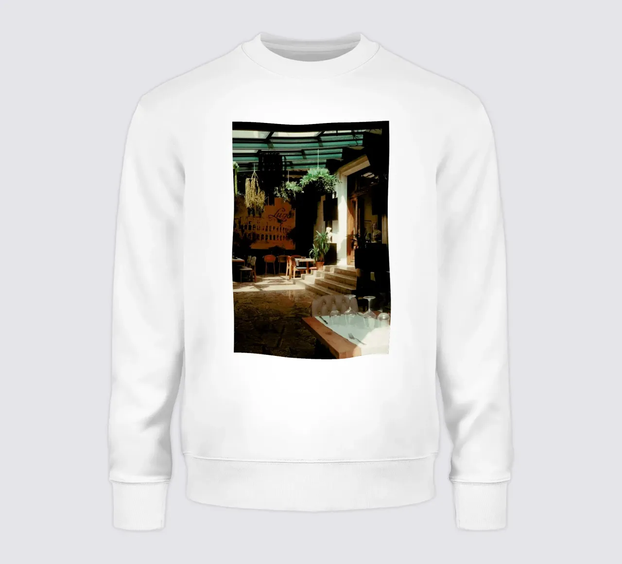 Analog Series The Small Cafe Sweatshirt von Sebastian Hilgetag