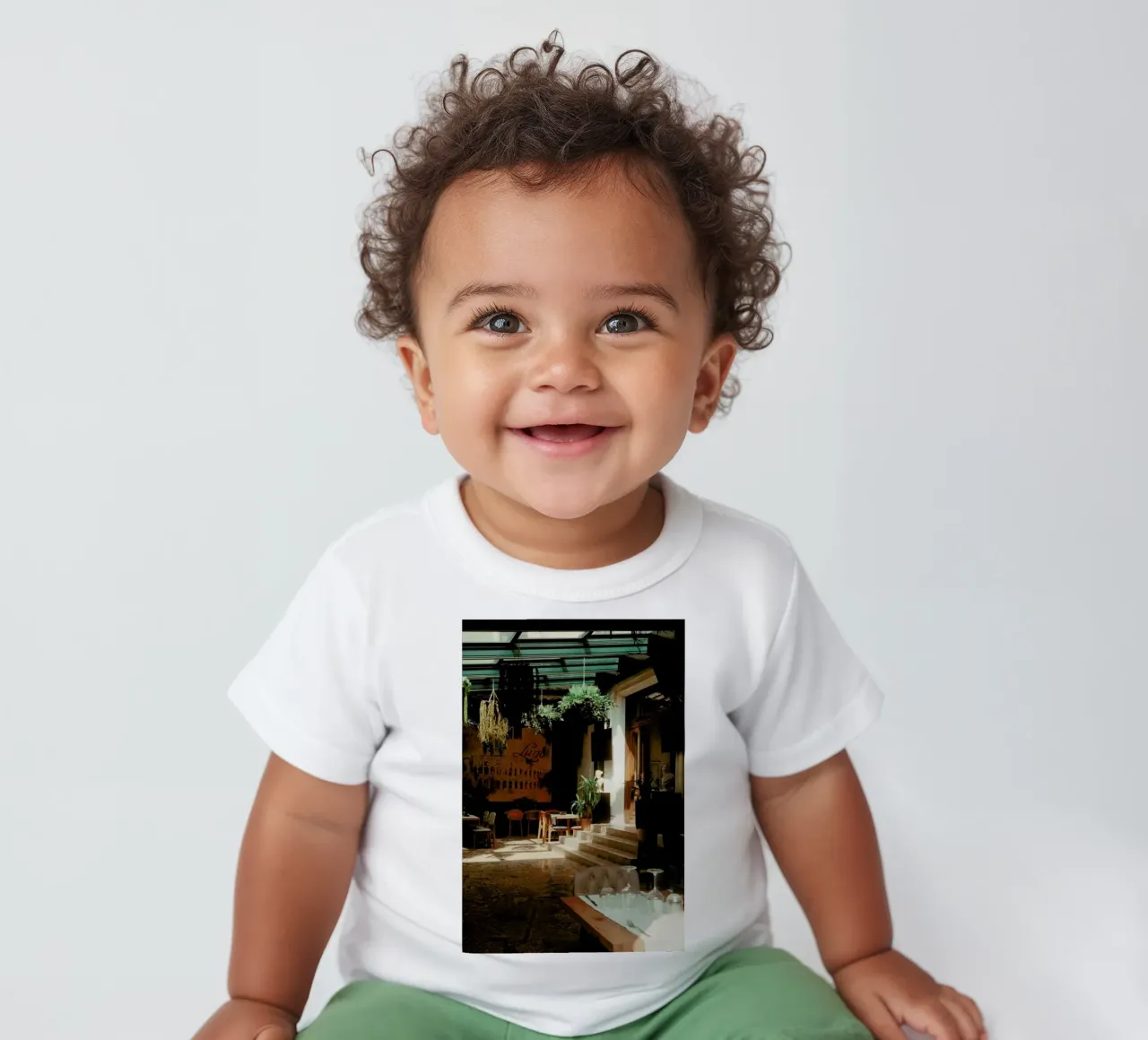 Analog Series The Small Cafe camiseta de bebé de Sebastian Hilgetag