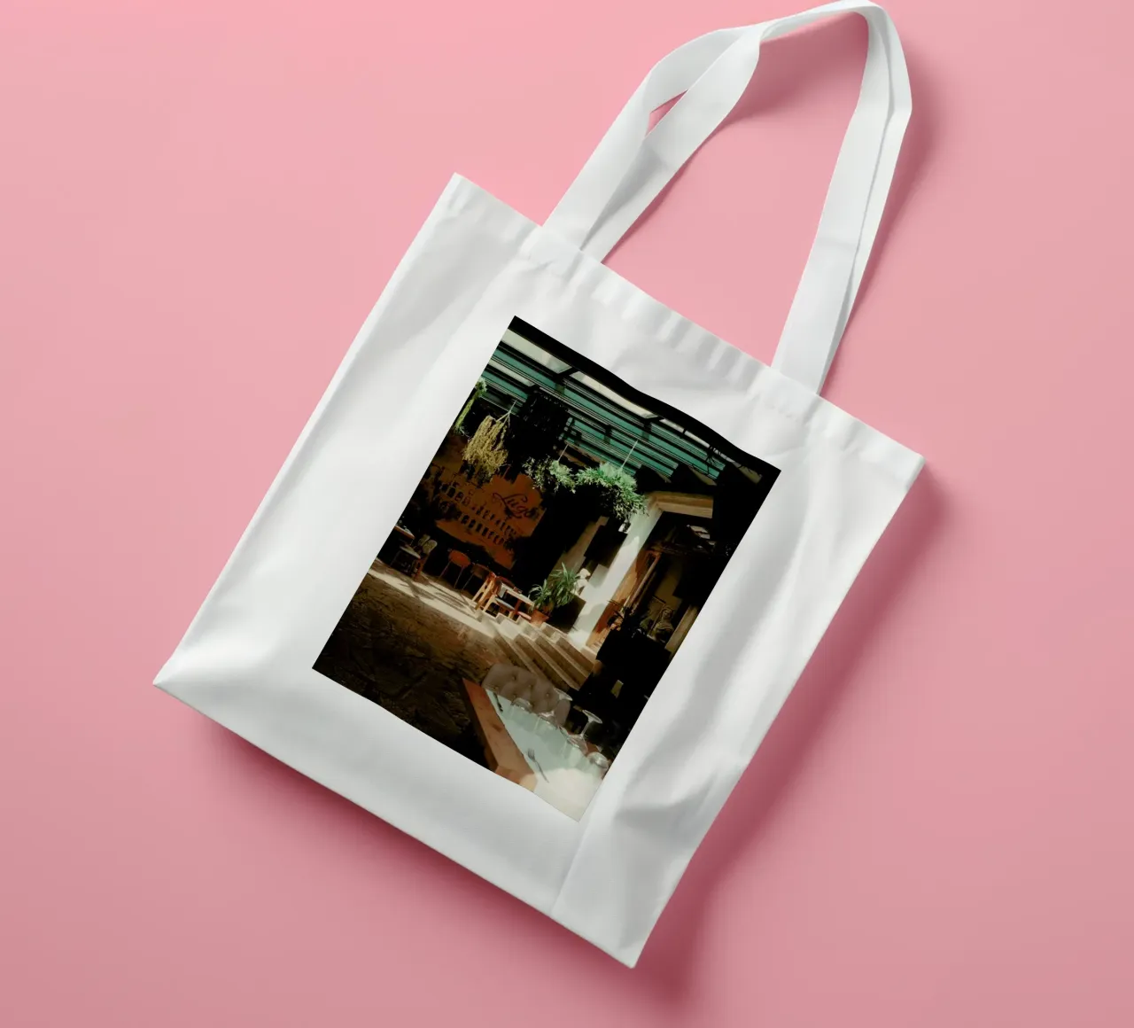 Analog Series The Small Cafe tote bag de Sebastian Hilgetag
