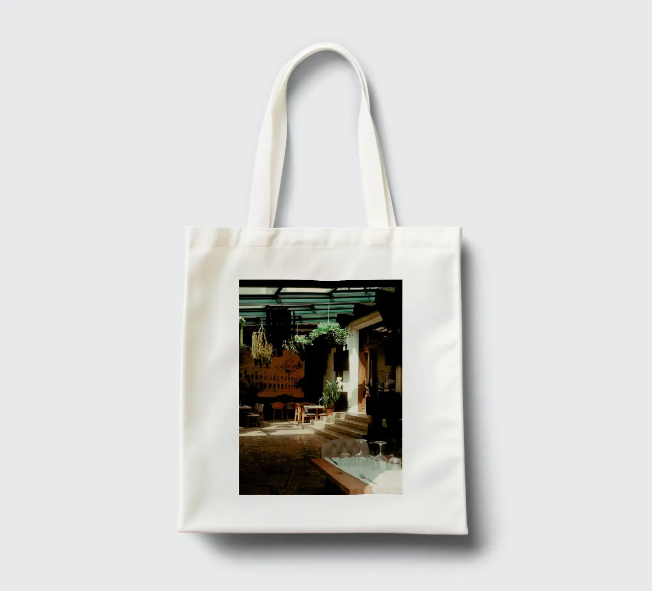 Analog Series The Small Cafe tote bag de Sebastian Hilgetag