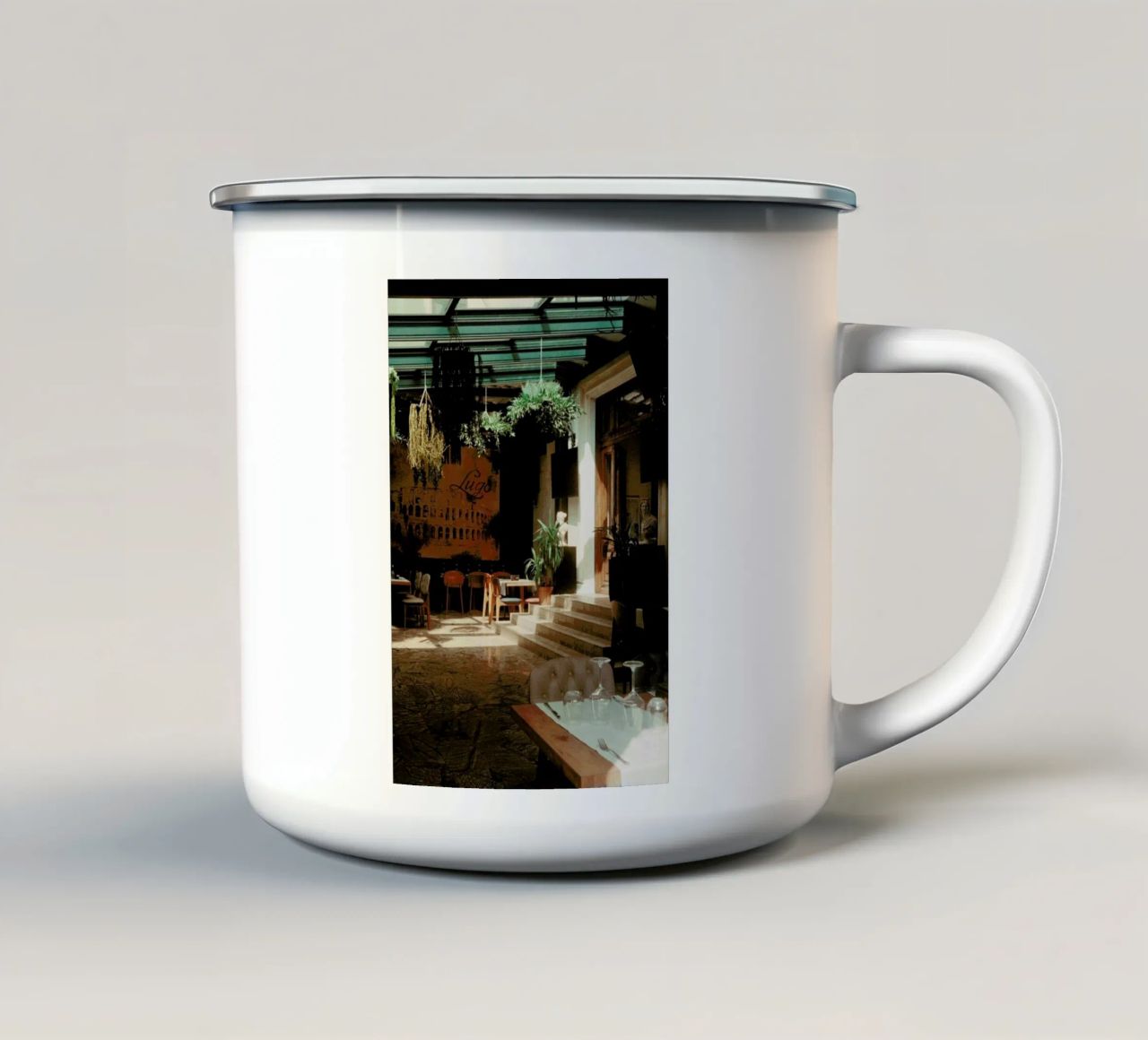 Analog Series The Small Cafe tazza in smalto da Sebastian Hilgetag