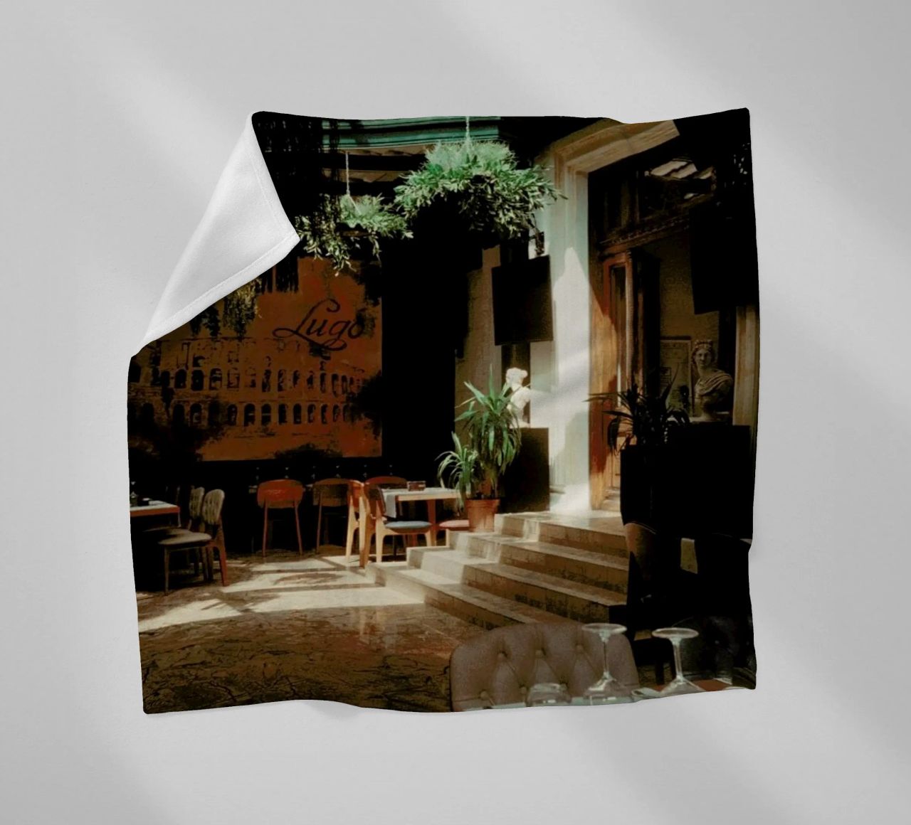 Analog Series The Small Cafe coperta in pile da Sebastian Hilgetag