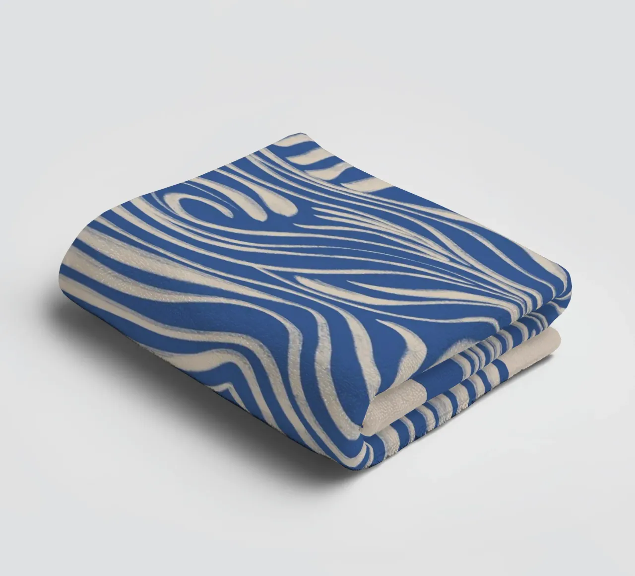 Abstracte witte wervelingen op blauw badhanddoek van Melloi Art Print