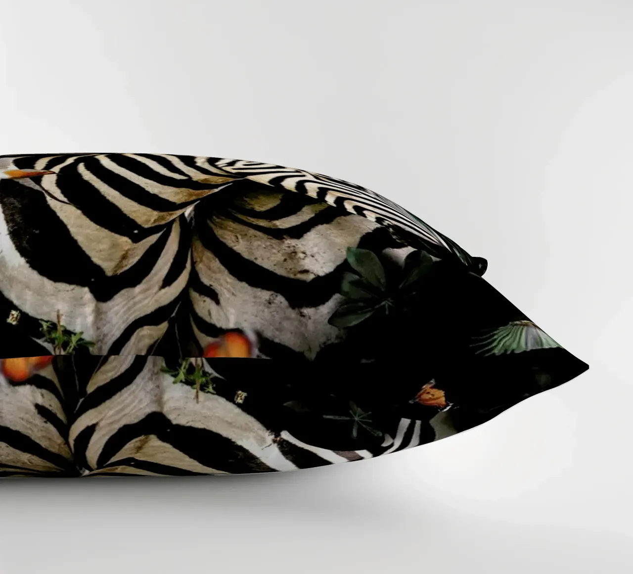 Zebra Couple decorative cushion by Wouter Rikken